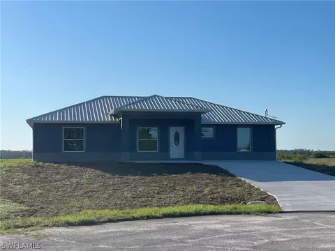 9016 Melody Ct, Labelle, FL 33935