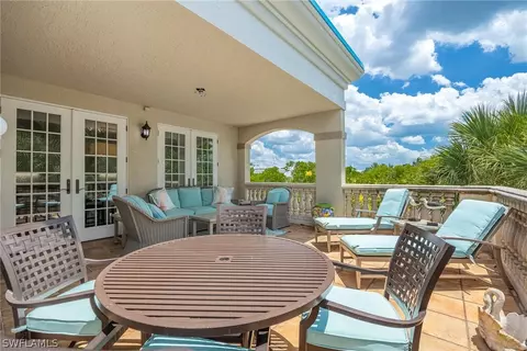 399 4th St S, Naples, FL 34102 photo 13