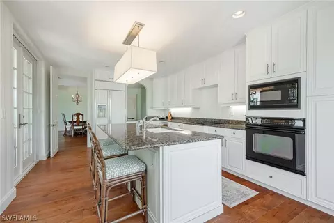 399 4th St S, Naples, FL 34102 photo 7