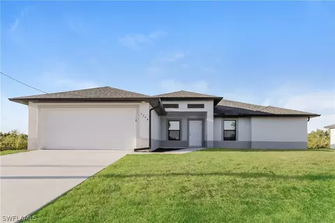 2704 31st St SW, Lehigh Acres, FL 33976