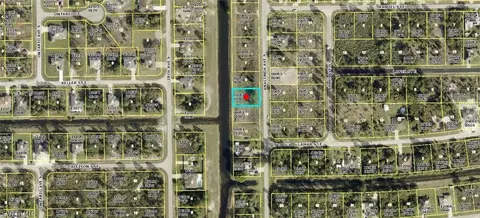 818 Anaconda Ave S, Lehigh Acres, FL 33974