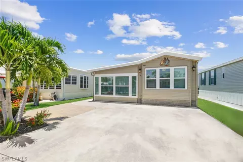 3245 Locher Ln, Bonita Springs, FL 34134