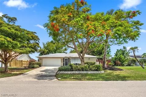 915 SE 19th Ter, Cape Coral, FL 33990