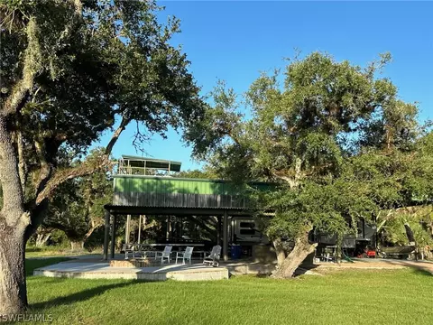 1069 Secretariat Dr, Labelle, FL 33935