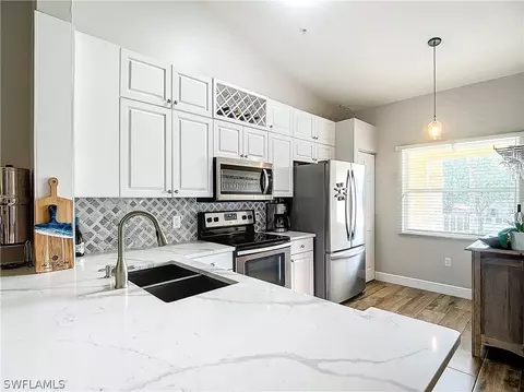 6615 Huntington Lakes Cir #201, Naples, FL 34119