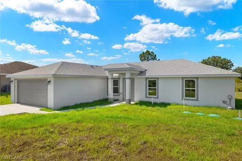 2910 62nd St W, Lehigh Acres, FL 33971
