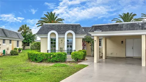2 Regency Ct, Lehigh Acres, FL 33936