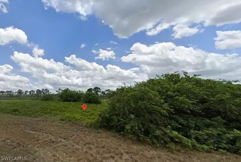 9004 S Castle Ct, Labelle, FL 33935