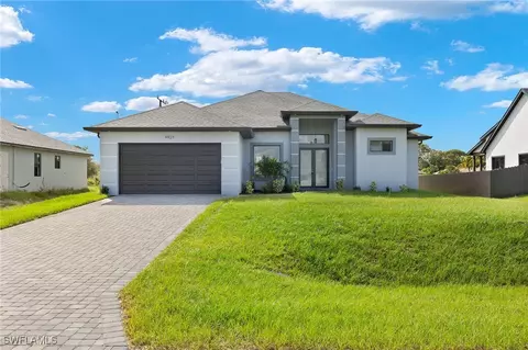 4923 Brookfield St, Lehigh Acres, FL 33971