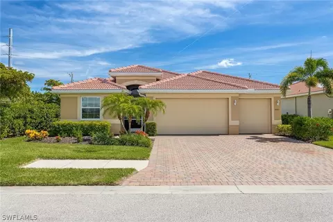 3043 Sunset Pointe Cir, Cape Coral, FL 33914