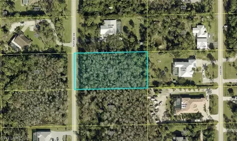 25483 Busy Bee Dr, Bonita Springs, FL 34135