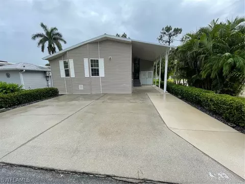 5926 Brightwood Dr, Fort Myers, FL 33905