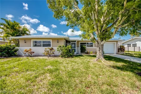 138 SW 53rd St, Cape Coral, FL 33914