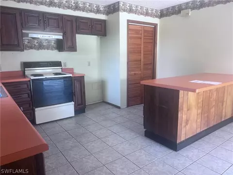1069 Arbor Ln, Moore Haven, FL 33471 photo 4