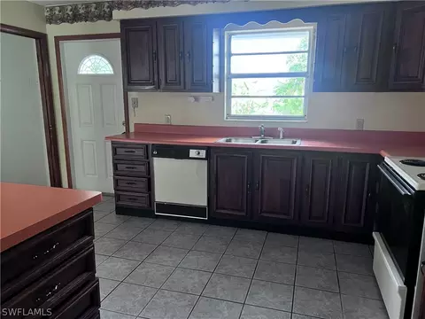 1069 Arbor Ln, Moore Haven, FL 33471 photo 3