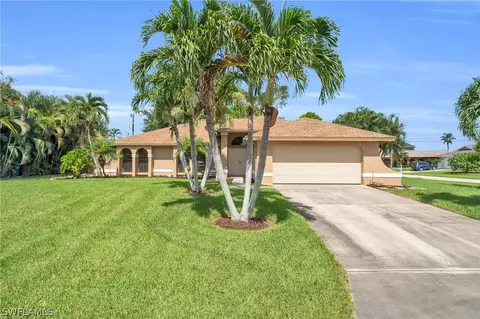 1202 SW 4th Pl, Cape Coral, FL 33991