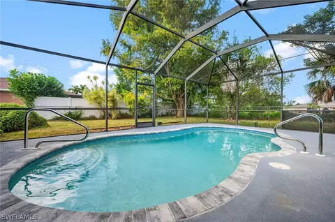 135 SE 22nd Ter, Cape Coral, FL 33990