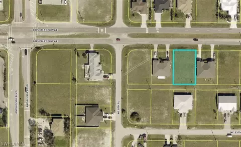 826 Diplomat Pkwy E, Cape Coral, FL 33909