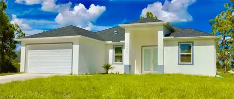 2800 Dora Cir, Lehigh Acres, FL 33971