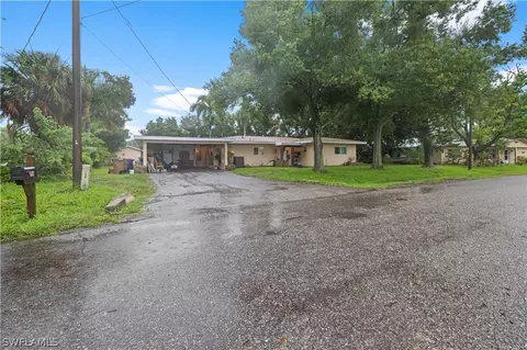 156 Circle Dr, Fort Myers, FL 33905