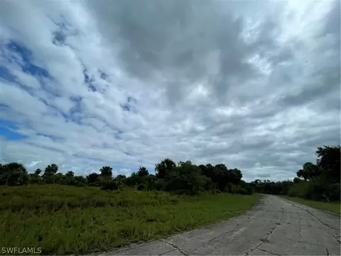 704 Delphi Ct, Labelle, FL 33935 photo 3