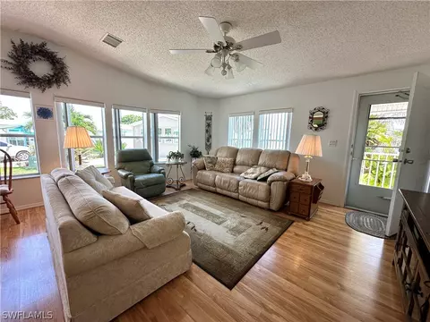 4731 Split Log Ln W, Estero, FL 33928 photo 8