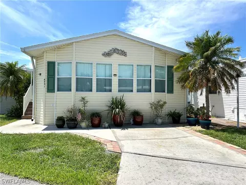 4731 Split Log Ln W, Estero, FL 33928