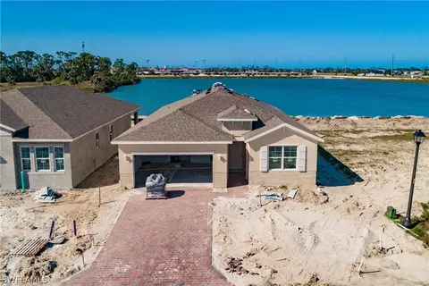 648 Parkshore Lake Ave, Cape Coral, FL 33993