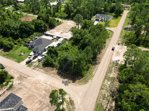 218 Pinola Ave S, Lehigh Acres, FL 33974