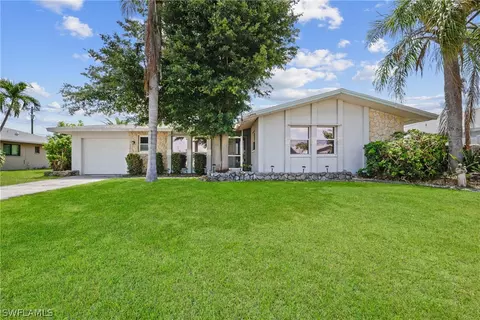 3625 SE 2nd Ave, Cape Coral, FL 33904
