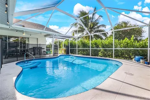 9911 Laketree Ct, Fort Myers, FL 33967