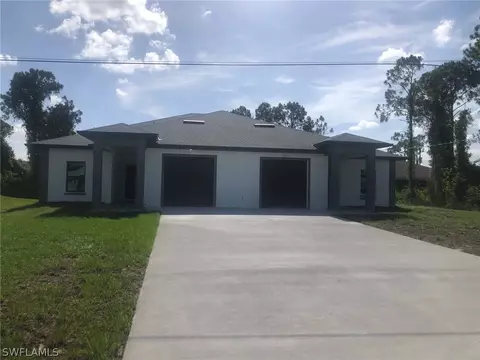1111-1113 Abrams Blvd, Lehigh Acres, FL 33971