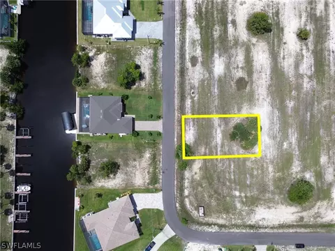 2826 NW 41st Ave, Cape Coral, FL 33993