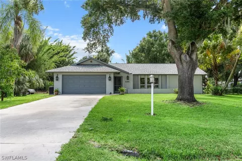 3191 River Grove Cir, Fort Myers, FL 33905