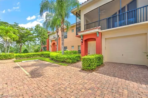 8721 Piazza Del Lago Cir #201, Estero, FL 33928