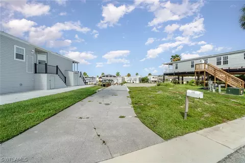 17700 Stevens Blvd, Fort Myers Beach, FL 33931