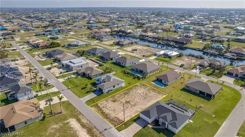 3704 NW 3rd St, Cape Coral, FL 33993