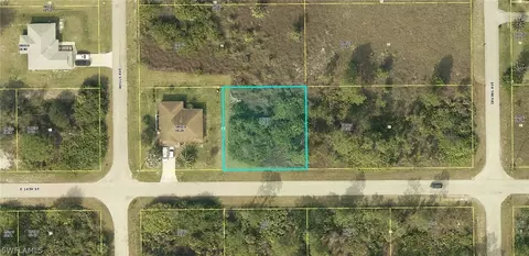 4203 E 14th St, Lehigh Acres, FL 33972
