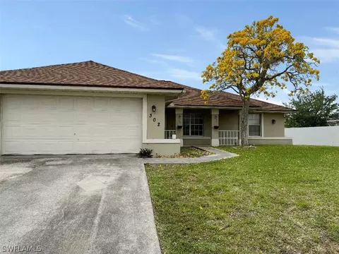 302 NE 9th Ter, Cape Coral, FL 33909