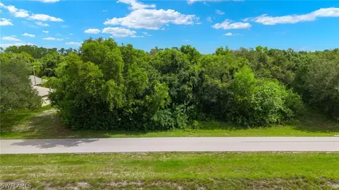 3305 E 8th St, Lehigh Acres, FL 33972