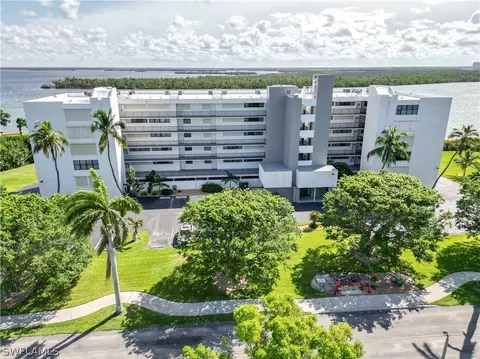4223 Bay Beach Ln #3B, Fort Myers Beach, FL 33931