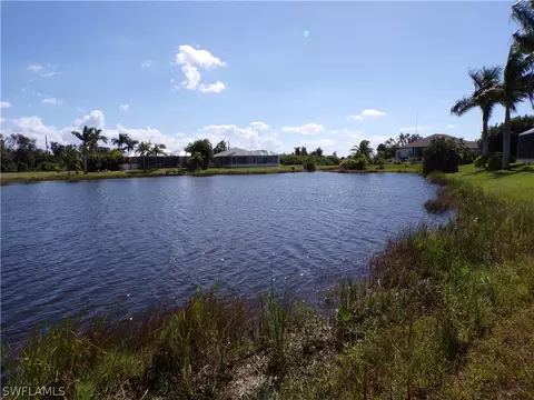 203 Redwood Rd, Rotonda West, FL 33947