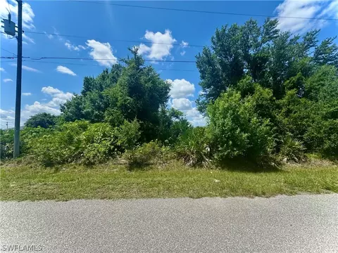 3607 13th St SW, Lehigh Acres, FL 33976