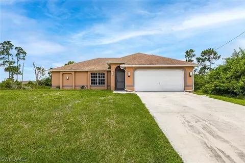 1034 Albion St, Lehigh Acres, FL 33974