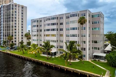 1900 Clifford St #703, Fort Myers, FL 33901