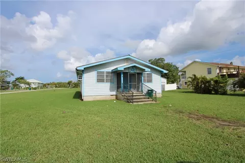 210 Storter Ave S, Everglades City, FL 34139