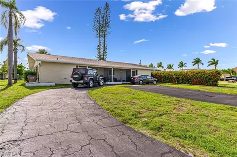 3618 SE 10th Ave, Cape Coral, FL 33904