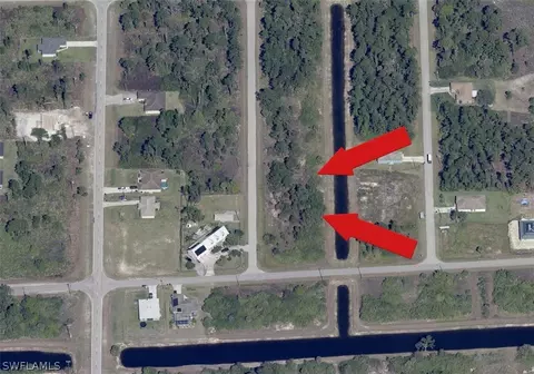 461 Lambda Ave S, Lehigh Acres, FL 33974 photo 4