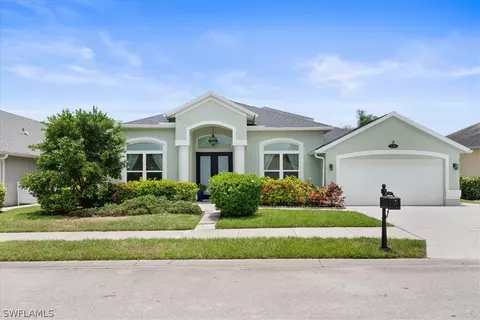 236 Backwater Ct, Naples, FL 34119