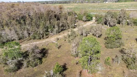 1685 A Rd, Labelle, FL 33935 photo 2